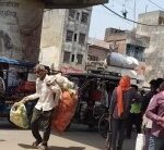 बलिया में यातायात निरीक्षक की अवैध वसूली का खेल जारी