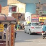 बलिया में यातायात निरीक्षक की अवैध वसूली की रफ्तार, जाम से लोग बेहाल
