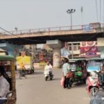 बलिया में यातायात बूथ को ट्रैफ़िक इंस्पेक्टर ने बनाया वसूली केंद्र, मालवाहक वाहन निशाना
