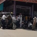 बलिया के हर चौराहे पर होती है अवैध वसूली, यातायात निरीक्षक का खेल