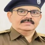 बलिया एसपी ने दो उप निरीक्षकों को दी नई जिम्मेदारी, एसओ फेफना को किया लाइनहाजिर