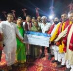 बलिया: एनएससीटी ने दो बेटियों को दिया 4.70 लाख का शगुन