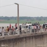 बलिया में वीर कुंवर सिंह सेतु से युवक ने गंगा में लगाई छलांग, नहीं मिला सुराग