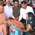 बलिया पहुंचे सीएम योगी, हवाई सर्वेक्षण कर लिया बाढ़ का जायजा, मेडिकल कॉलेज की भी घोषणा